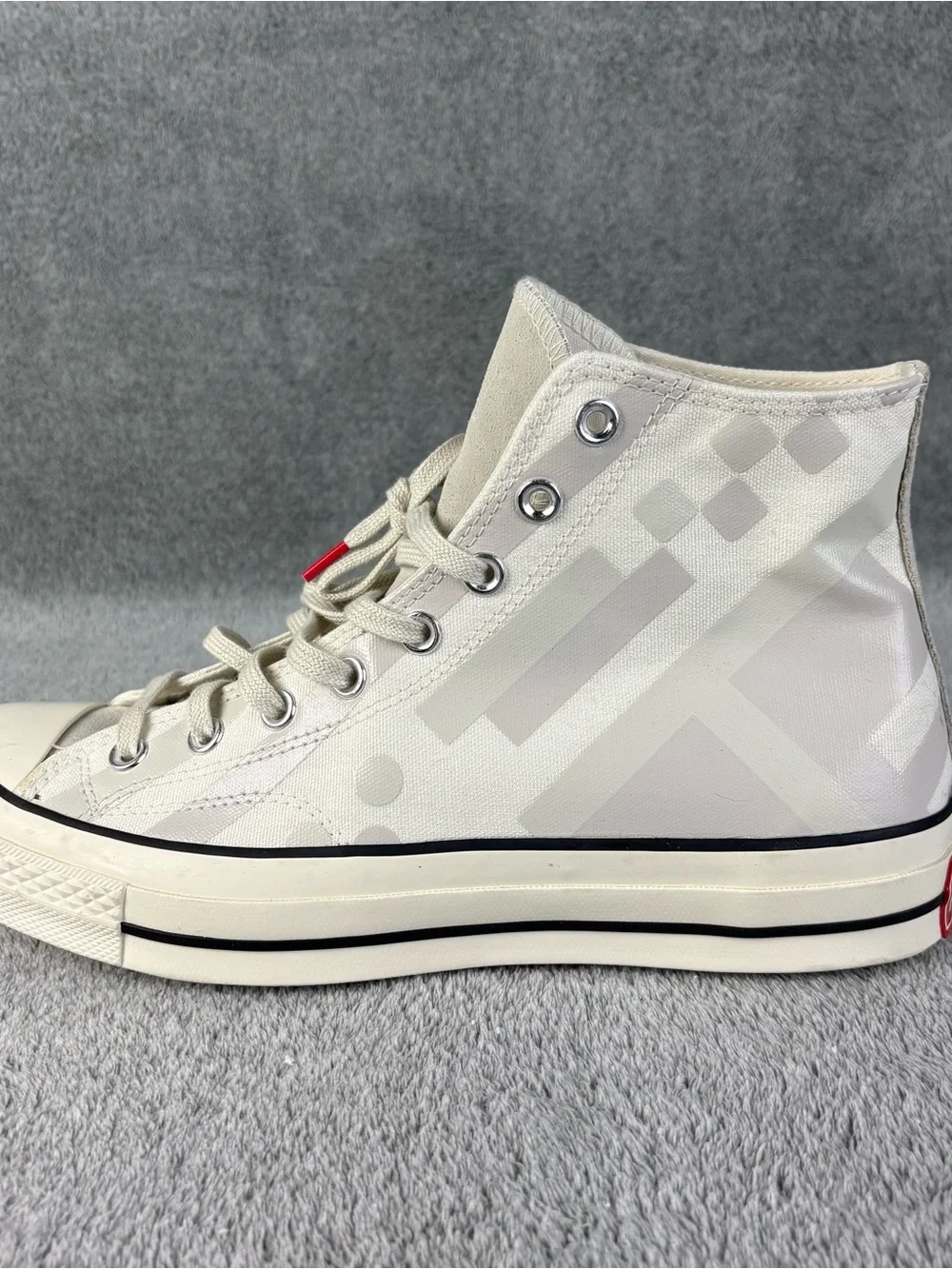 Size US 10.5 UK 9.5 Liverpool F.C. x Converse Chuck 70 High Anfield Stadium - Picture 15 of 16